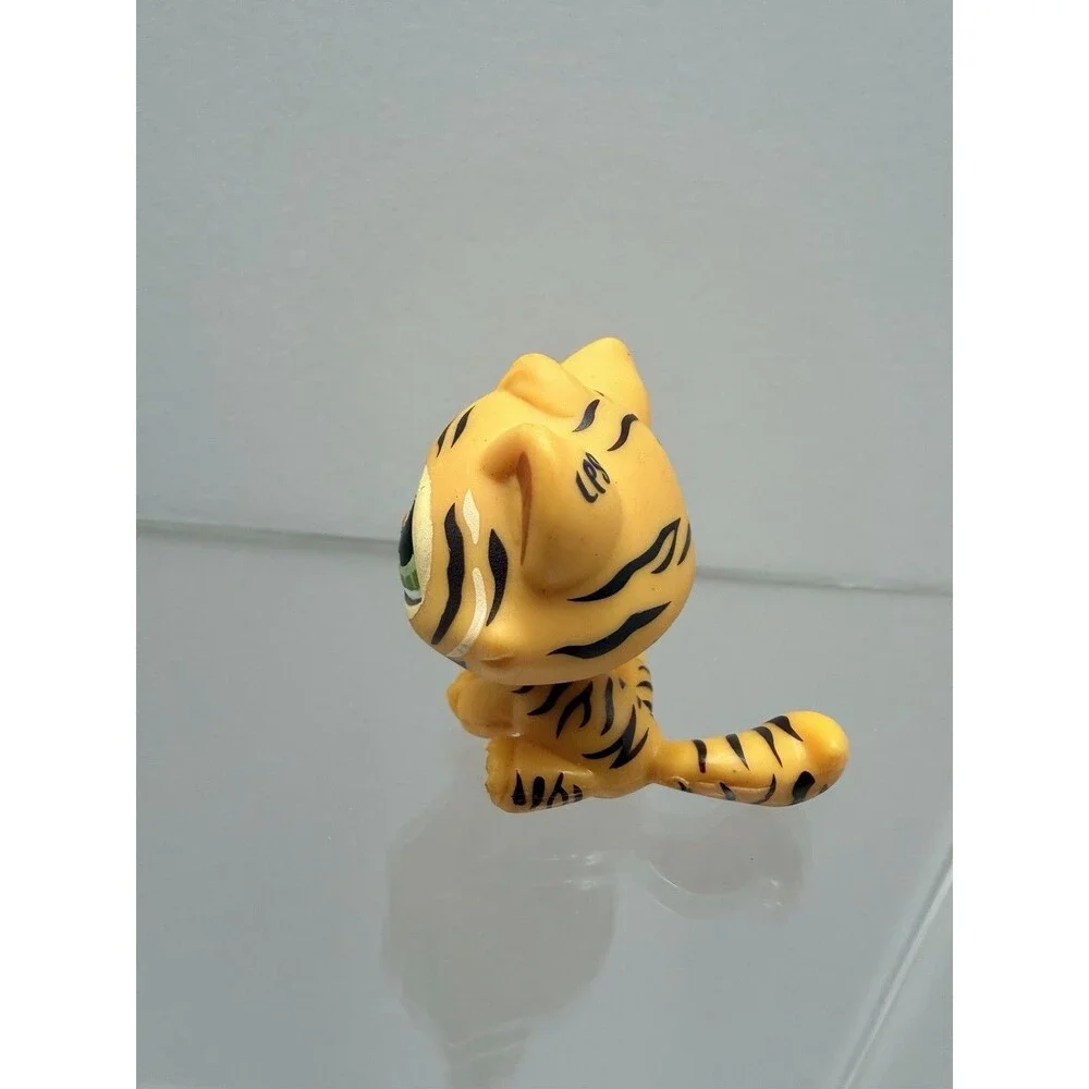 Littlest Pet Shop Tiger Cat Orange Black Stripes Green Swirl Eyes 2006 LPS